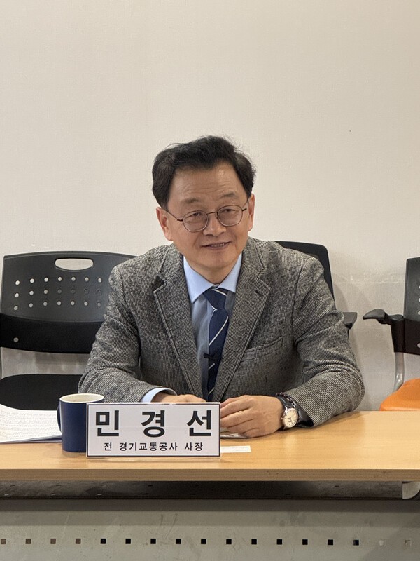 민경선 "작은도서관 예산 아까워 문 닫는 고양시 행정... 부끄럽다" - 뉴스 썸네일 이미지