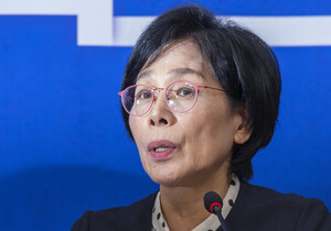 "엿장수 마음이 <b>노무현 정신</b>?" <b>곽상언</b>, 최민희 훈계